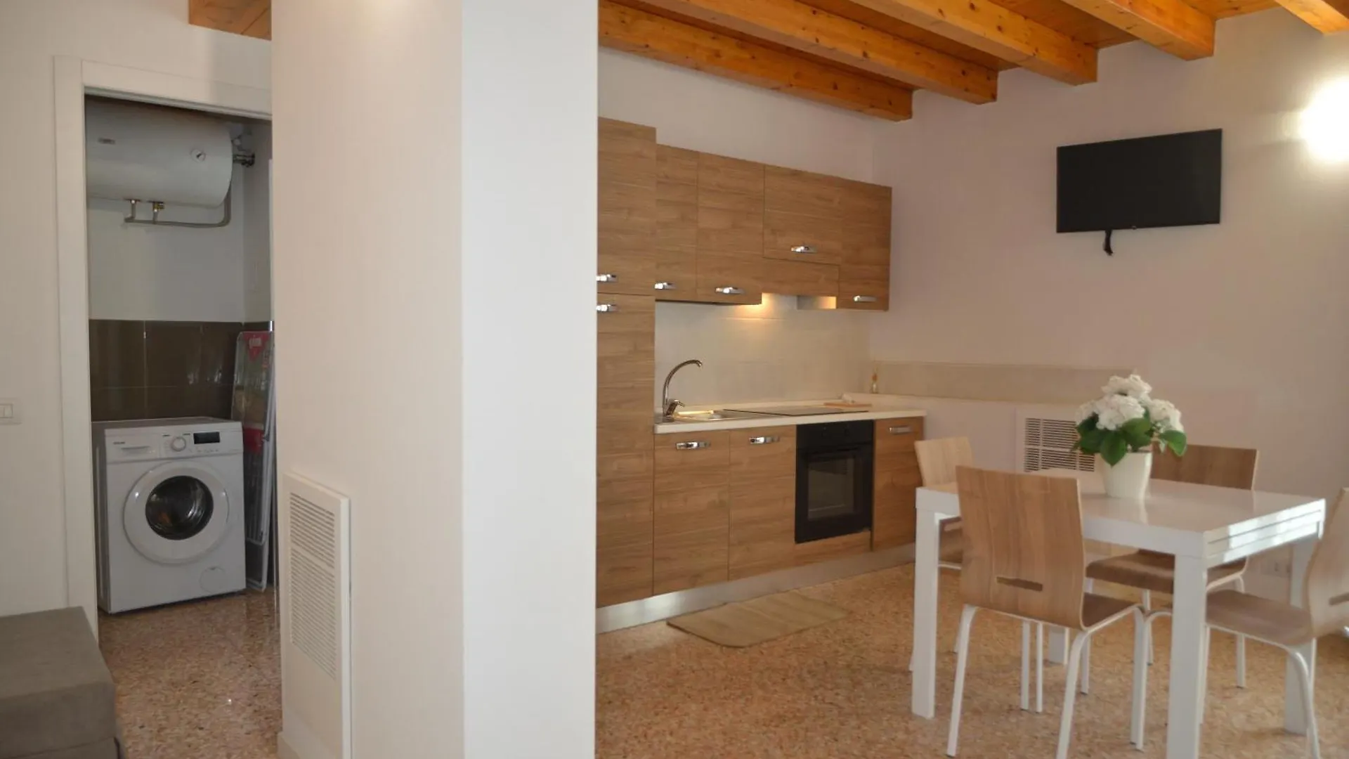 Palazzo Maggiore Suite B location