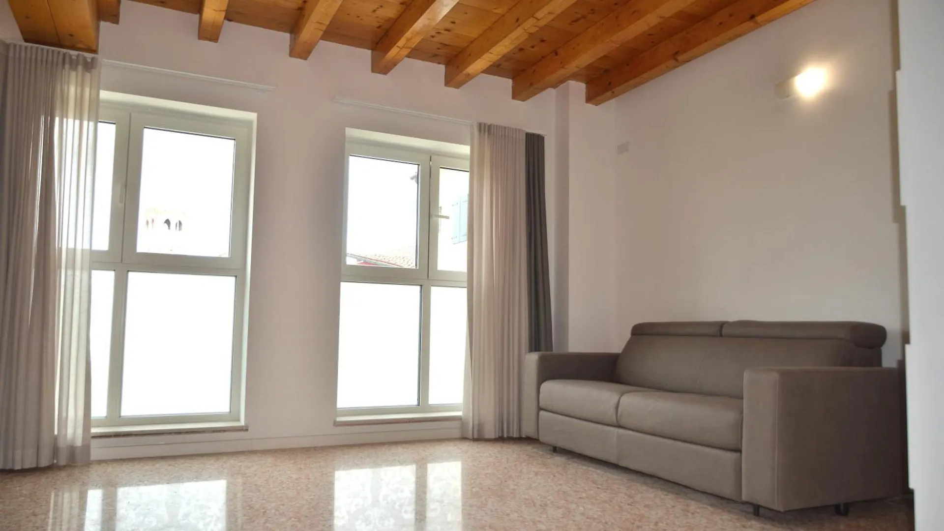 Palazzo Maggiore Suite B Noale 0*,  Italy