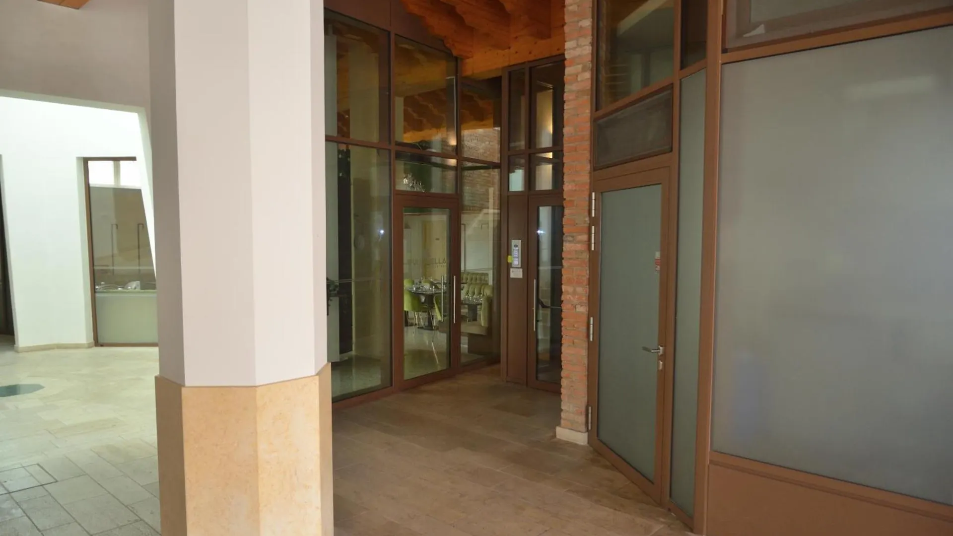 Palazzo Maggiore Suite B Noale 0*,